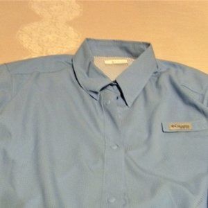 Womens outdoor Columbia shirt